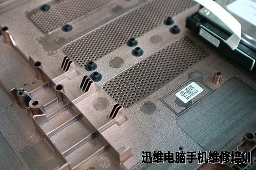 惠普星球大战:Star Wars 15-an005TX笔记本拆解!