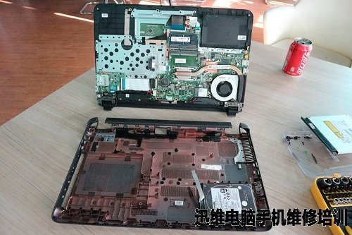 惠普星球大战:Star Wars 15-an005TX笔记本拆解!