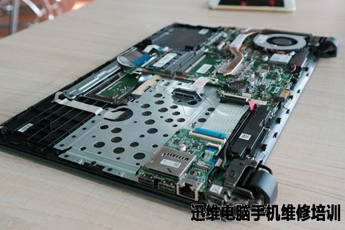 惠普星球大战:Star Wars 15-an005TX笔记本拆解!