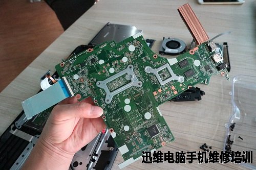 惠普星球大战:Star Wars 15-an005TX笔记本拆解!