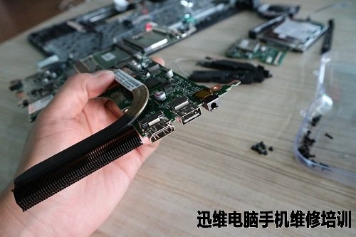 惠普星球大战:Star Wars 15-an005TX笔记本拆解!