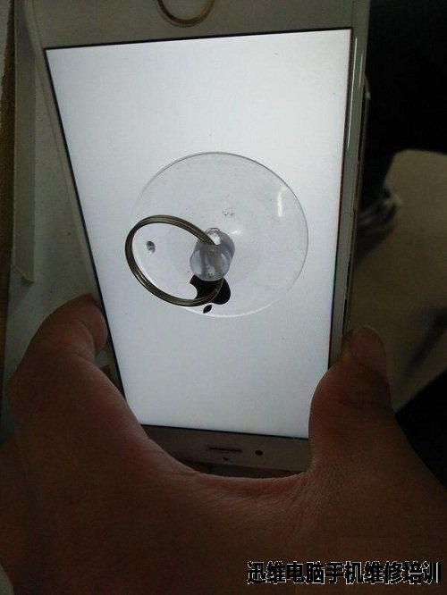 iPhone6电量至40%自动关机拆机换电池过程如下: