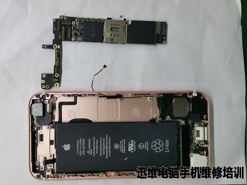 IPHONE 6S摔过不开机维修 图1