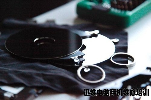 坚持了4年的机械硬盘之拆机篇!