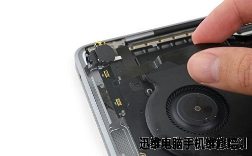 新MacBook Pro笔记本最全拆解高清图赏!