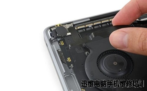 新MacBook Pro笔记本最全拆解高清图赏！