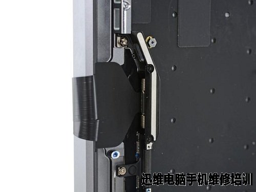 新MacBook Pro笔记本最全拆解高清图赏！