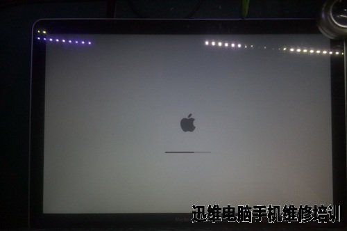 苹果A1286开机不显 改集显维修 图4