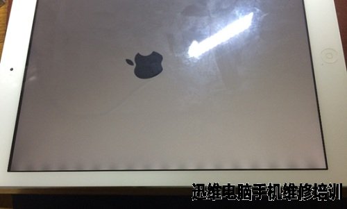 iPad Air背光异常维修 图1