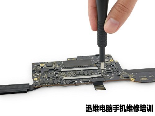 “乞丐版”苹果Apple MacBookPro拆解！