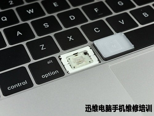 “乞丐版”苹果Apple MacBookPro拆解!