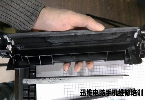 HP M128FP原装硒鼓加粉图解教程 图9