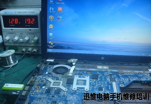 HP G42笔记本通电黑屏故障维修