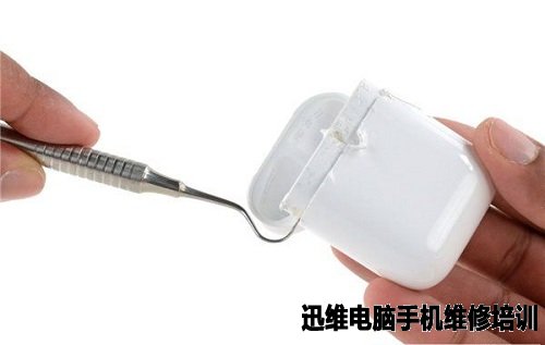 苹果AirPods分体式无线耳机拆解!