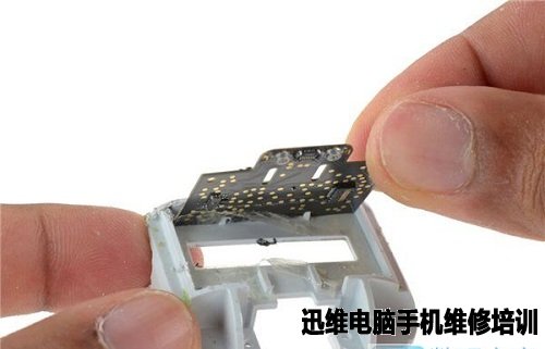 苹果AirPods分体式无线耳机拆解!