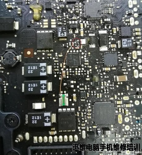 苹果MacBook A1278绿灯不亮 不开机维修 图1