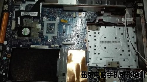 联想Y471A 装独显驱动蓝屏维修 图1