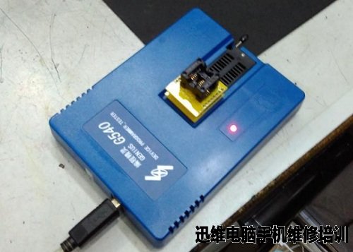 现代飞利浦液晶显示器开机无信号故障维修 图5