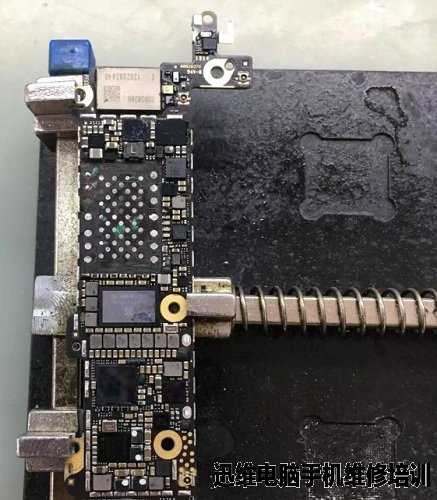 iPhone5s信号突然消失,刷机报错4005维修 图3