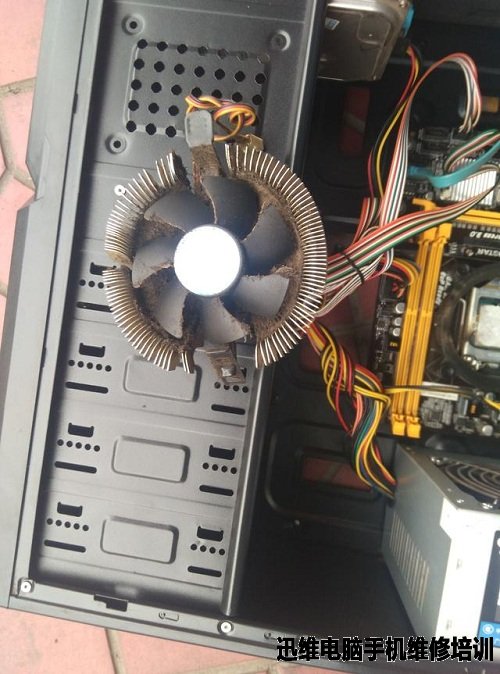 东芝硬盘导致电脑蓝屏死机维修一例