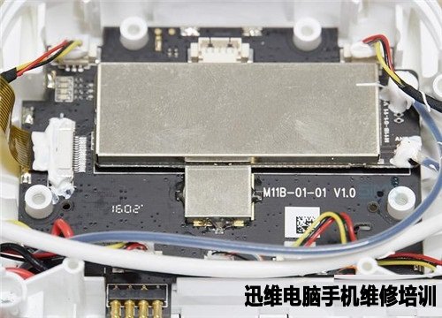 大疆精灵3与小米无人机拆机对比24