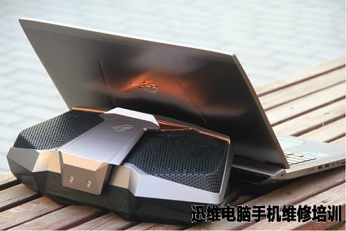 华硕ROG GX700VO 2