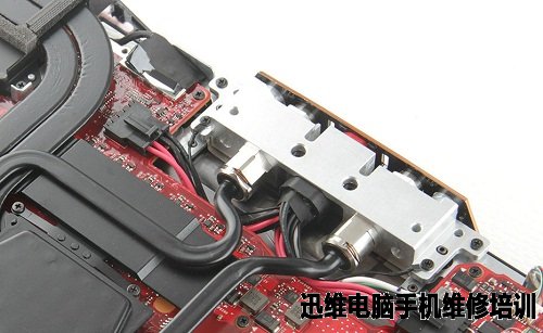 华硕ROG GX700VO 7