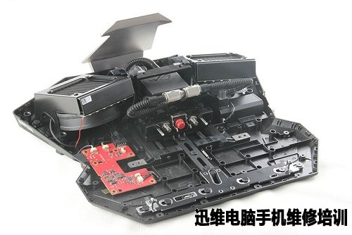 华硕ROG GX700VO 30