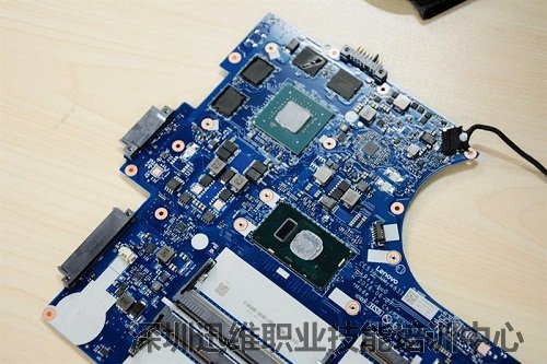 ThinkPad E570