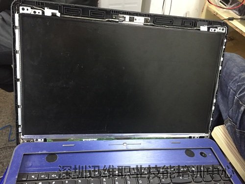 ThinkPad E550显示屏不亮故障图