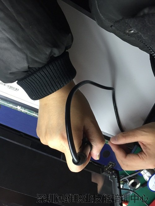 ThinkPad E550显示屏不亮--检测图