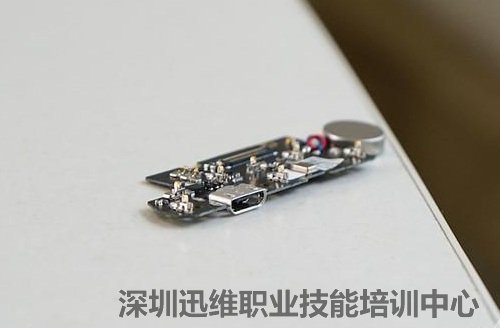 副板集成micro-USB口、震子、话筒等等