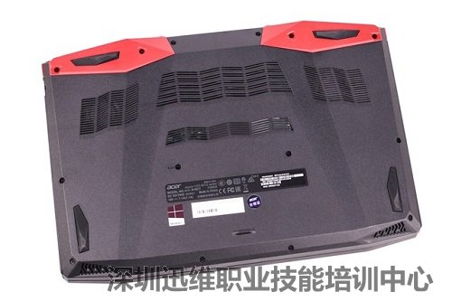 拧下D面的固定螺丝,将后盖分离