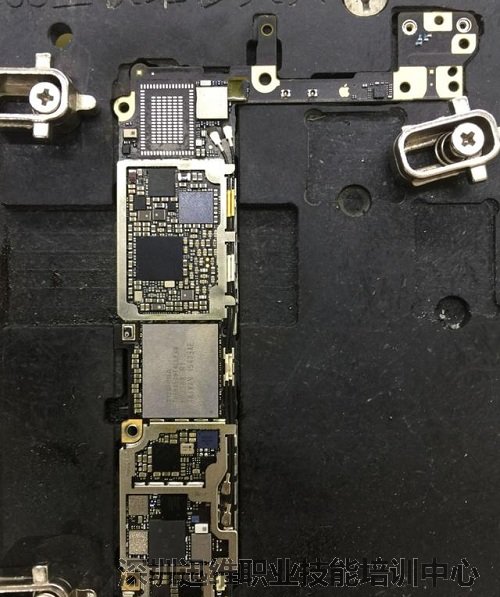 iPhone6s手机发热故障维修