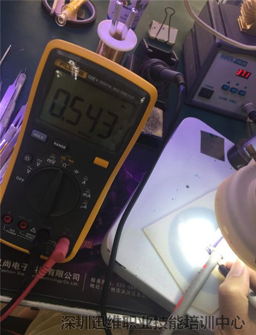 iPhone6 Plus 耳机有杂