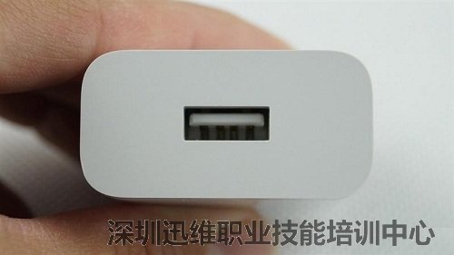 USB插座的开孔