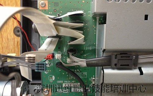 控制走纸或者打印头的电路板
