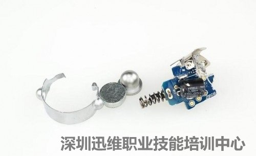 小米车载充电器与旧版有何不同?小米车载快充拆解一探究竟!