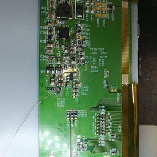 联想LI2241wA显示器有残影,偏白、拖影故障维修