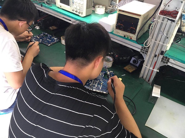 走进迅维笔记本维修培训班,感受学员课堂风采