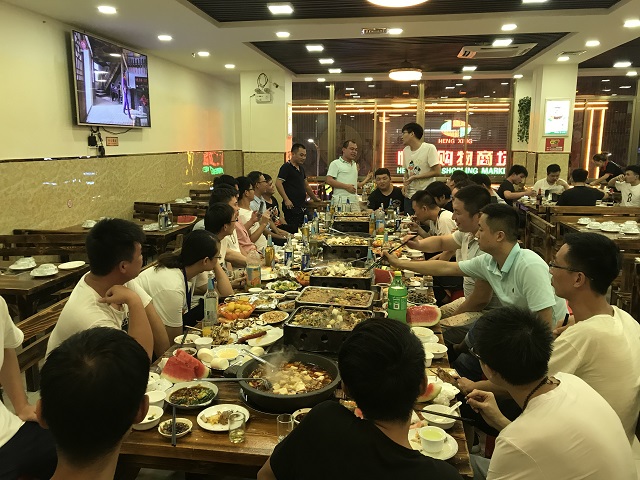 金秋九月,迅维实地学员游玩深圳湾公园+毕业聚餐