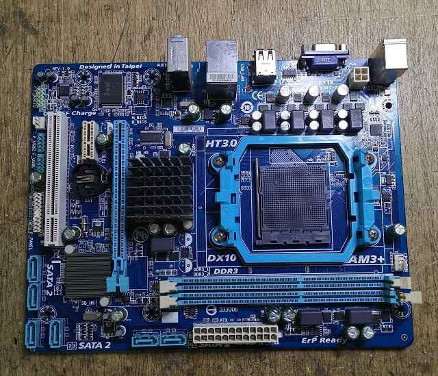 技嘉GA-78LMT-S2 REV1.0主板上电保护维修