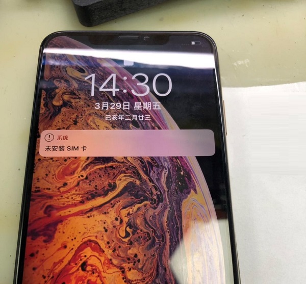 iPhone XS Max循环重启手机无法开机维修 图4