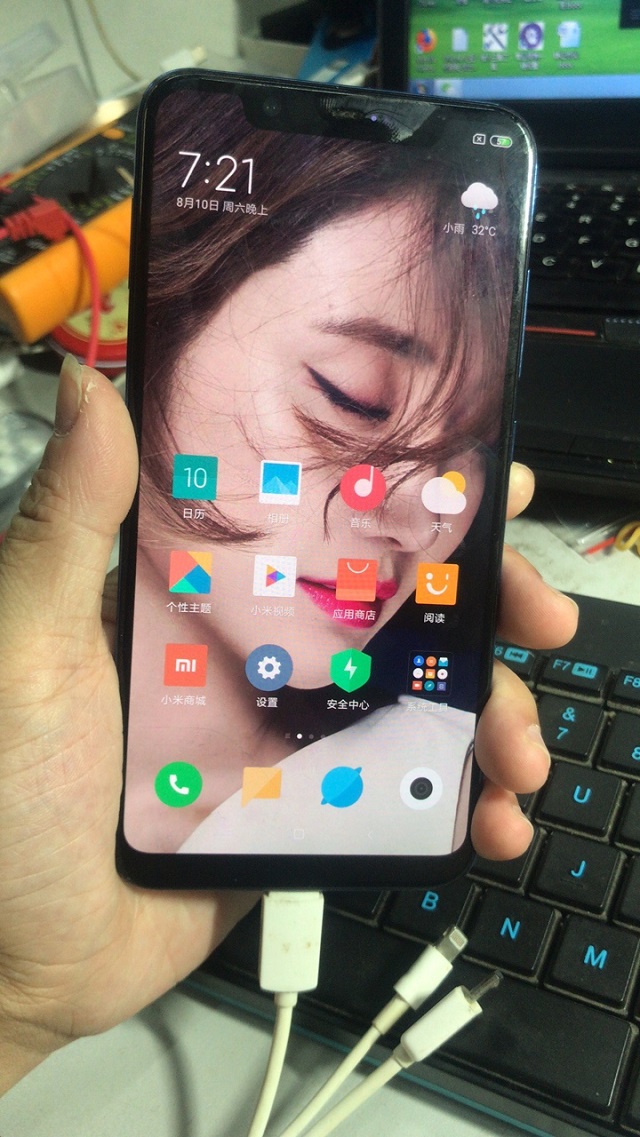 屏后指纹小米8手机进水不开机维修 图9