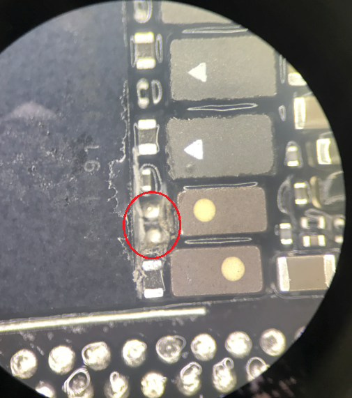 iPhone XS Max使用中突然黑屏无法开机维修 图3