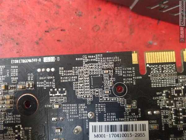 七彩虹GTX950显卡无法启动，上电不出供电维修 图3