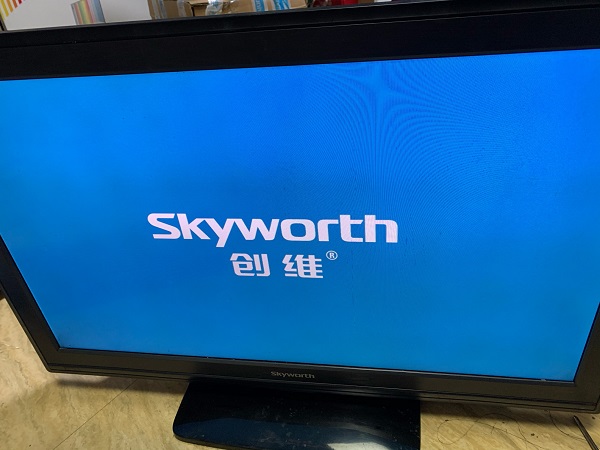 创维32E55HM液晶电视开机没反应,亮红灯维修 图4