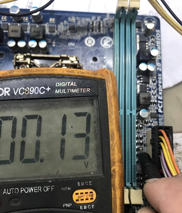 迅维培训学员分享:技嘉GA-H61M-DS2主板反复上电掉电维修 图4