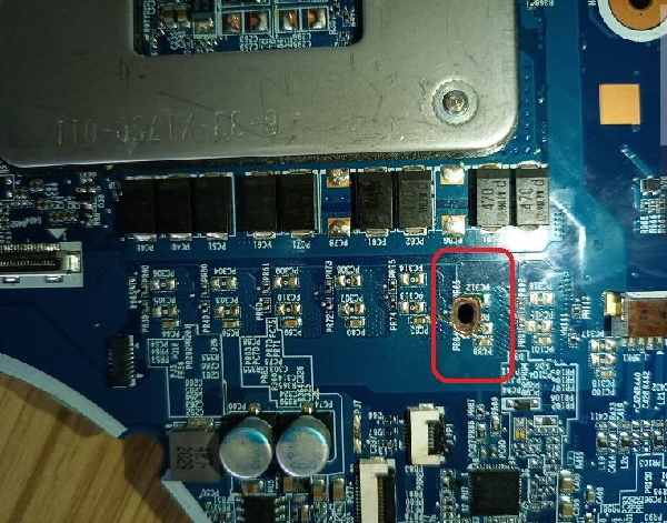 未来人类X7200笔记本不开机维修 图1