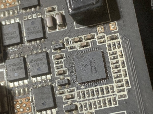 索泰GTX550TI显卡开机不显示维修 图4